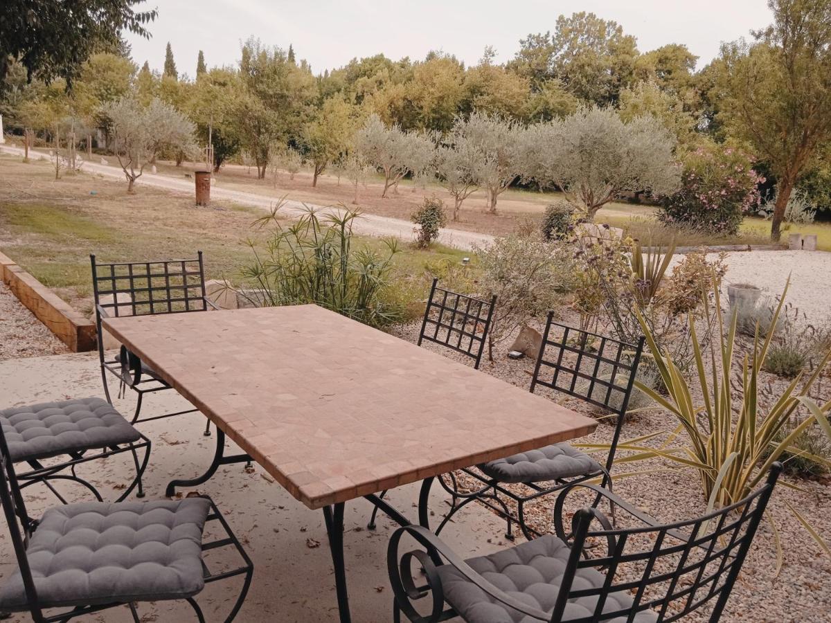 Gite Du Mas De La Finiere ,Avec Spa Interieur Châteaurenard Exteriör bild