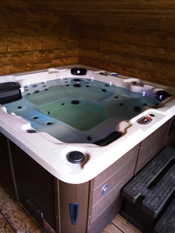 Gite Du Mas De La Finiere ,Avec Spa Interieur Châteaurenard Exteriör bild